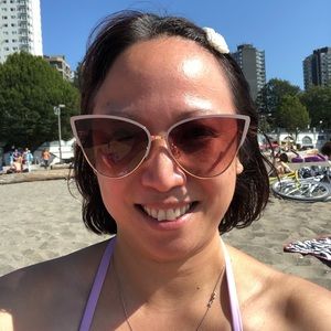 Meet your Posher, Christine